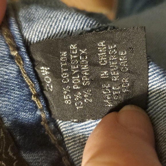 Baccini light wash rhinestones jeans - Picture 5 of 7